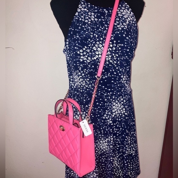 🔥NWT RARE🔥 GUESS Silvana Barbie Pink Quilted Vegan Leather Mini Tote - Picture 5 of 11